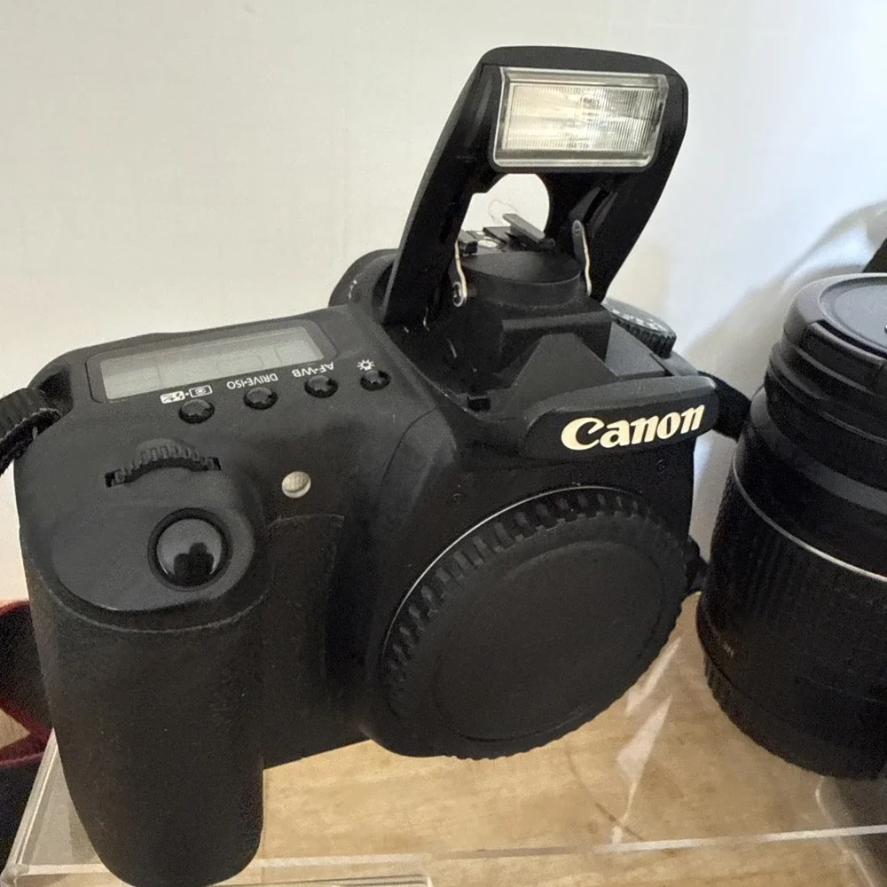 Canon EOS 20D 18-55,  EF 28-80mm F/3.5-5.6 Digital SLR Camera With Bag & Extras